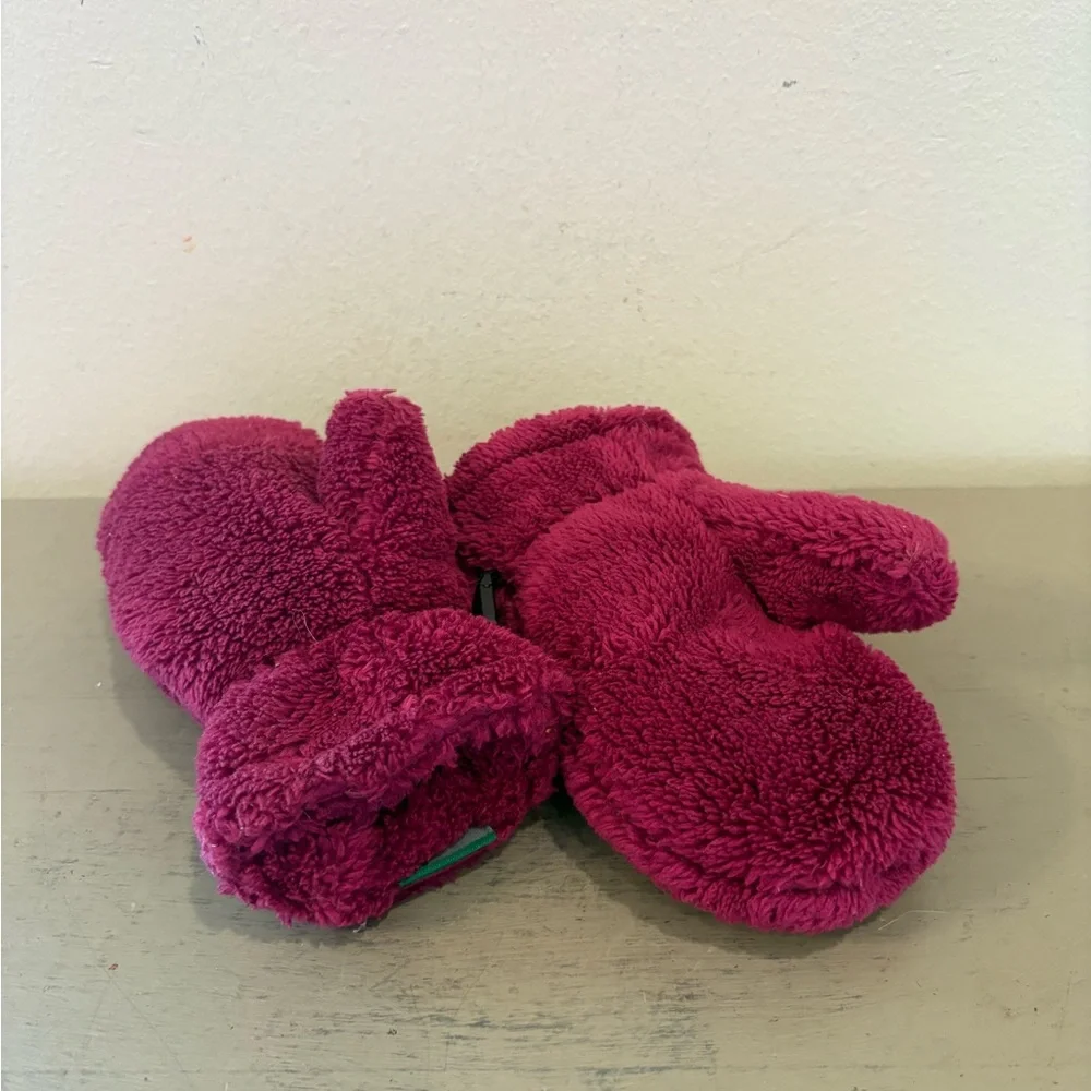 L.L. Bean Toddler Fleece Mittens in Rich Burgundy